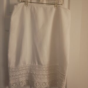 Women's White Emma James Lace Hem Skirt (16W)